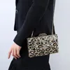 Sacs de soirée filles motif léopard paillettes portefeuille pochette boîte à main pour femmes fête de mariage dame sac à bandoulière avec chaîne 2023 style