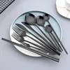 Set di posate Durtens 6 pezzi Set di stoviglie nere Coltello Frutta Forchetta Manico lungo Cucchiaio per mescolare Posate Acciaio inossidabile Stoviglie per feste Cucina