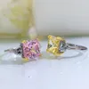 Bröllopsringar Fine 925 Sterling Silver High Carbon Yellow Pink 5ct Created Diamond Ring Princess Cut Fashion Jewelry
