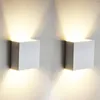 مصابيح الجدار 6W مصباح لأعلى ولأسفل إضاءة مضيئة بقيادة ضوء الألومنيوم لممر غرفة المعيشة غرفة نوم داخلية جانبا