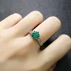 Vrouwen ringen Europese en Amerikaanse stijl Girls Green Crystal Geometric White Gold Compated Zirkon Diamond Red Ring Vriendin Wedding Party Sieraden Geschenk verstelbaar