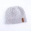 Beanies Beanie/Kafatası Kapakları Kış Örgü Şapkaları Kadın Şapka Bayanlar Kız Stretch Tag Dağınık Çörek Holey Sıcak Capsbeanie/Kafatası