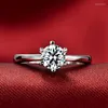 Bröllopsringar Exquisite S925 Silver Color Ring Six Claw Zircon Ladies Fashion Personaled Jewelry to Send Girl Friend Gifts