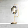 Tafellampen Noordelijke post Modern Simple Art Designer Licht Luxe bedkamer Slaapkamer Studiemodel Kamer Glass Bureau Lamp