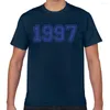 メンズTシャツトップシャツメン1997カワイイブラックオタクプリント男性Tシャツxxx