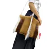 ダッフェルバッグ2023ファッションファーハンドバッグアンテロープウールエンベロープバッグ輸入メスの肩のメッセンジャーハイエンドライトラグジュアリー