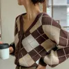 Damesbreien Fall Vintage 2023 Argyle gebreide truien vrouwen bruin blauw casual v-neck volle mouw met één borsten losse vrouwelijke vesten