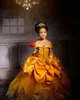 Abiti da ragazza di fiori con cristalli di pizzo giallo Bateau Balll Gown Little Girl Wedding Abiti da spettacolo di comunione economici