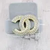 biżuteria luksusowa marka marki projektant broszka podwójnie literowe piny broszki kobiety złoto srebrne brosze crysatl perłowy krążka krasnola
