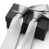 Bow Binds 2023 Markenmännchen hochwertige Mode 6 cm 8 cm Slim Twill Sliver Grey Krawatte Romantische Hochzeitshalskrawatte für Männer mit Geschenkbox