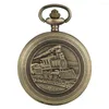 Relógios de bolso Retro Locomotive Motor Pattern Quartz Assista Bronze steampunk colar Pingente Chain Presente Colecionável para Homens Mulheres