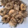 Berretti Berretti/Cappucci con teschio Pompon di pelliccia di procione naturale Fluffy Big Ball Pompon Accessori pompon fai da te per sciarpe Cappelli Borse Scarpe 12-15 cm