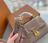 Borsa di marca di lusso Borsa in vera pelle di grande capacità Borsa di esplosione di celebrità online Borsa con patta classica Borsa a lettere multicolore Trend di moda Banchetto Shopping Tempo libero