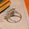 Cluster-Ringe Classics 3 Karat Moissanit-Diamantring, 9,0 mm, heller Schliff, 925er Silber, Damenmode, Weihnachtsgeschenke, Firmenfeier, Luxusschmuck