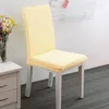 Krzesło obejmują wykwintne wykonanie wykonania na dzika