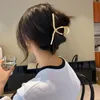 Kvinnor Elegant Gold Hollow Geometric Ribbon Metal Hair Claw Vintage Hair Clips Bedband Solid Hairpin Fashion Hairs Accessories 1485