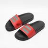 Guccie Herr Designers Slides Damtofflor Mode Lyx Blommor Tofflor Läder Gummi Flats Sandaler Sommar Strandskor Loafers Utrustning BottorgIc