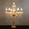 Lampy stołowe LY Nowoczesny kryształ do sypialni Złote Silver Lights Candle Candelabra Lampa