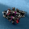 Bröllopsringar Vintage Rose och Red Crystal Skull Crown Ring Design Black Gun Plated Punk Cz Skeleton Finger For Men Women Jewelry