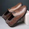 Nouvelles chaussures décontractées d'affaires pour hommes version coréenne de la tendance des chaussures en cuir hommes chaussures de conduite à fond souple un étrier talon plat papa chaussures simples