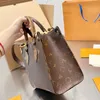 Classic Real Oxidation Leather Shopping Bag Designers Shoulder Tote Handbags Women Presbyopic Clutch Purse Shopper Bags Credit Car188z