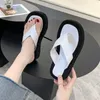 Kapty Flip Flops Women 2023 Summer Black/White Mieszany kolor Grubny Dno Klip Tapper Ladis Platform