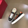 Designer skor tränare sko 5 färger bekväma botten läder lyxiga herrar party sport casual sneaker 2023 mode män snabbt fartyg hm8kl00000000022