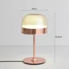 Tischlampen Moderne nordische minimalistische Metallglaslampe Italien Design Roségold Licht Nachttisch für Wohnzimmer Arbeitszimmer Schlafzimmer