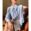 Kvinnors blusar Bow Tie Shirt Women's Design Sense Nisch Autumn and Winter French Style Small With Blue Top Trend