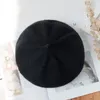 Berets chapéus de inverno para mulheres boina de malha macia cor sólida retro arte pintor chapéu de abóbora de pelúcia bordado octogonal boné casual meninas