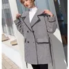 Kvinnors ullblandningar Fashion Slim Plaid Double Breasted Coat Women With Belt Blend och Jacket Turn-Down Collar Ladies Coats Heat22