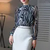 Kvinnors blusar Kvinnors toppar Silk Floral Printed Office Formella avslappnade skjortor plus stor storlek vår sommar sexig femme marin zebra ränder