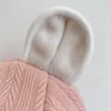Cappelli Berretto di protezione per le orecchie del bambino del bambino Orso del fumetto Cappello lavorato a maglia caldo invernale Abbigliamento per bambini Accessorio con fiocco in pizzo animale