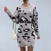 Casual Dresses Sticke Leopard Print Dress for Women Fashion Sweater 2023 Autumn Knitting Löst hål V-Neck Full Mini A-Line