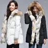 Trench-Cods Coats Winter Wadded Veste Femme Femme Natural Fur Din 2023 Col de raton laveur épais Abrigos Mujer Tops LX1285