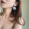 Dangle Küpeler Siyah Beyaz Polka Dot Çiçek Vintage Kadınlar Boncuklar Stud Ear Ceket Yuvarlak Basit Mizaç Kore Moda Takı