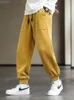 سروال الرجال 2023 خريف الشتاء corduroy sweatpants الرجال فضفاضة الركض أزياء الشارع