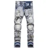 Pantalones vaqueros para hombre Pantalones de estilo punk para hombre con parches Moda Hi Street Pantalones de mezclilla rasgados Pantalones de corte recto azul lavado