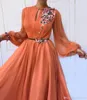 Elegante oranje lange mouwen 3D bloemen kant Dubai prom jurken A-line chiffon islamitisch Arabisch Lange avondjurk Robe de Soiree BM0844