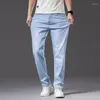 Männer Jeans 2023 männer Lose Dünne Plus Größe Frühling Und Sommer Mode Lässig Hellblau Stretch Hosen Denim Hosen männlichen Marke