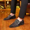 Sandales se vendent bien hommes mocassins chaussures en cuir été creux respirant Oxfords homme décontracté sans lacet robe formelle pour