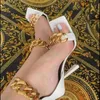 Женские сандалии 2023 года, женская обувь на каблуке с застежкой-молнией сзади, нескользящая обувь, женская летняя модная сексуальная банкетная обувь с цепочкой, большой размер 35-43