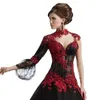 Victorian Gothic Maskerade Prom Kleider hoher Hals Rot und Schwarz eine Linie Spitze Applikationen formelle Abendkleider Perlen Vintage Spezial Ocn Kleiderboden Bodenlänge
