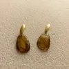 Boucles d'oreilles simples en résine breloque effet marbré banc de tirage pendentif ovale de couleur dégradée de qualité texturale cadeau de vacances