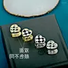 Kolczyki obręcze w stylu Hongkongu Czarno-biała szachownica dwustronna miłosna moda moda projektanc