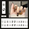 Unghie finte 24Pcs Press On Black Short 3D Stereo Bear Falso staccabile French Square Head Nail Decorazione manicure fai da te