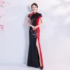 Etnische kleding Zwart-rood patchwork Satijn Chinese kleding Big Size 3xl Women Qipao Sexy Applique Flower Cheongsams Vintage Formeel feest