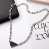 23ss Designer Bijoux Triangle Lettre Pendentif Collier Titane Acier Colliers Chaîne Hommes Femmes Unisexe Cadeau