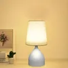 مصابيح طاولة USB Light Light Touch معادن رومانسية سرير الإضاءة الحلي الزخارف حماية العين ديكورات القراءة لغرفة المعيشة