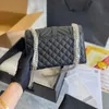 حقائب المصممين Luxurys Women Postman Cannel Hand Handbags The Single Counter Messenger Bag Big Tote Bag Weather Wallet Crossbody Classic Charm Bag Store Go Go